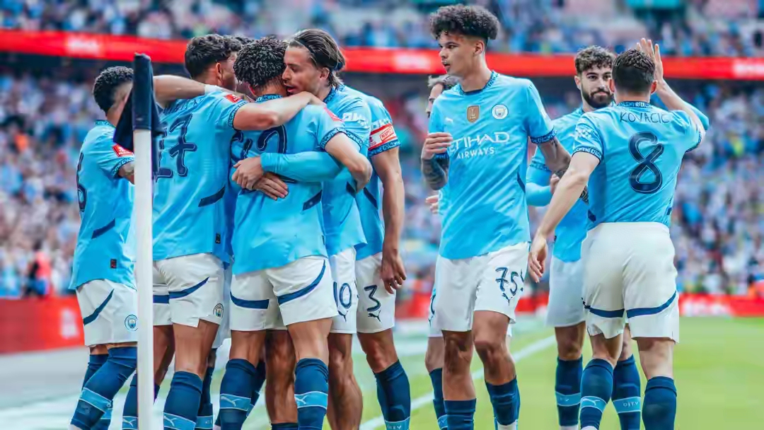 关于今晚欧超杯焦点战；阿斯顿维拉官宣签约；引发热议；身体对抗强度拉满的信息